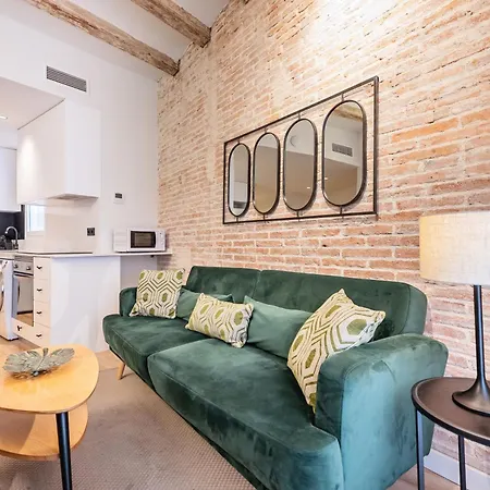 Apart Otel Sweett - Urgell Eixample